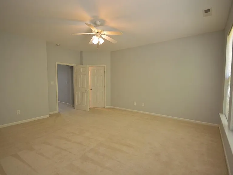 1507 Hinchliff Ct — Photo 25