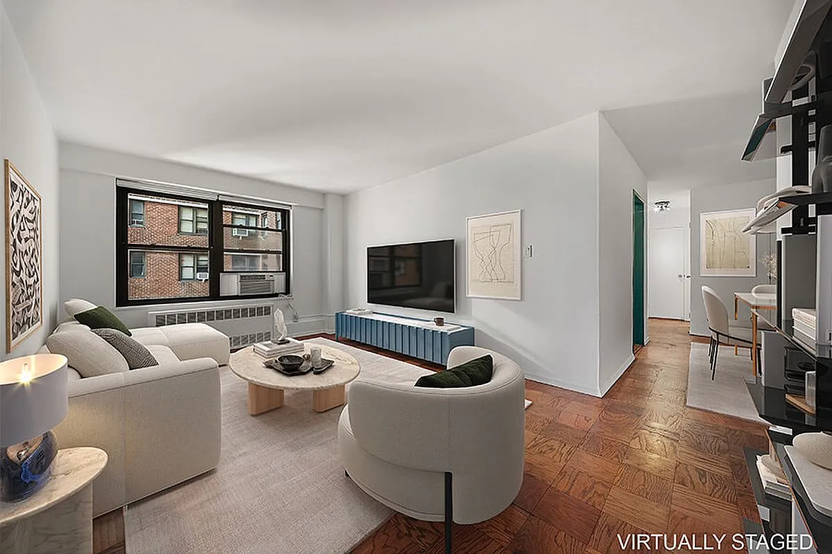 210 Broadway #H1305 photo 1