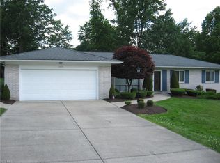 1074 Shepard Hills Blvd, Macedonia, OH 44056