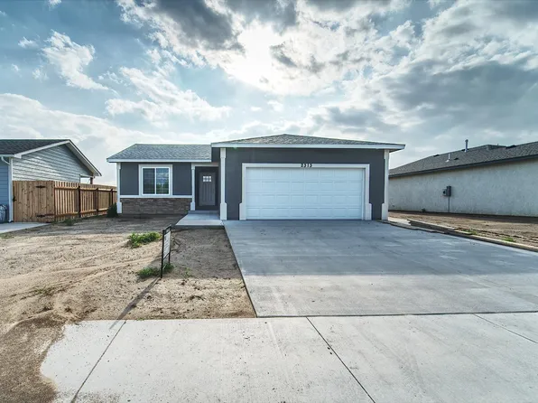 2313 N 9th St, Garden City, KS 67846