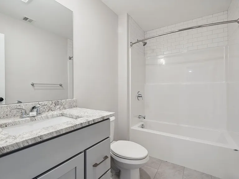 Bayberry Commons- 3 Bedroom 2.5 Bath Townhomes with 2 Car Garage — Photo 84