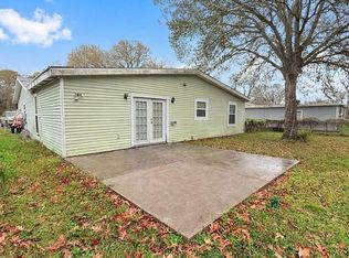 503 Honeysuckle Dr, La Marque, TX 77568