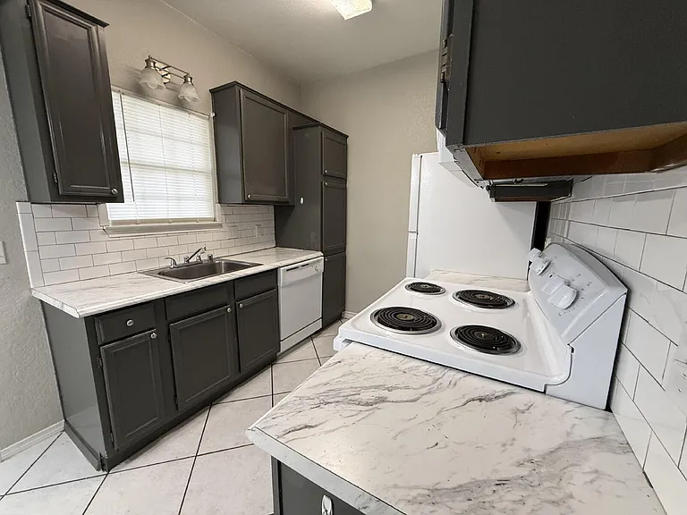 1317 Speight Ave — Photo 7