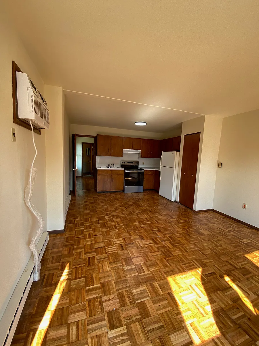 Building Photo - 63 N Delmorr Ave #2