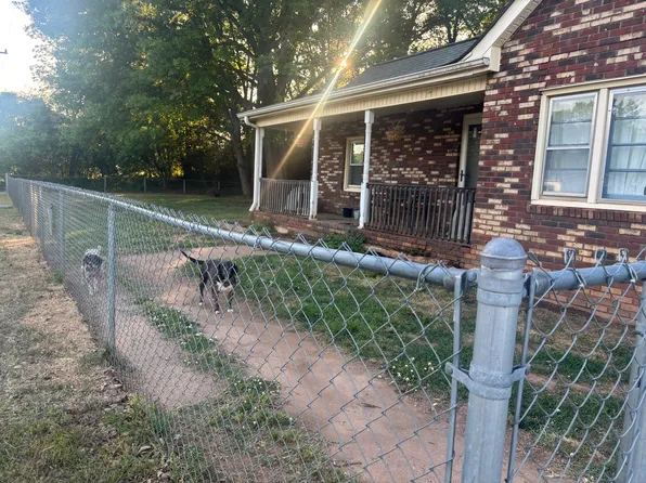 712 W Cherokee St, Blacksburg, SC 29702