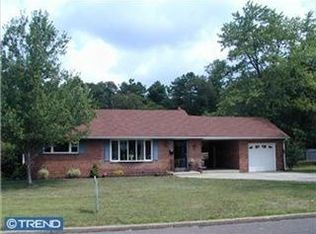 10 Lakevilla Dr, Voorhees, NJ 08043