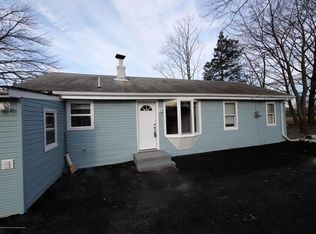 2 Carolina Ave, Port Monmouth, NJ 07758