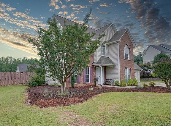 2nd image of 1060 Capel Ct