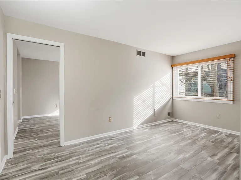 408 Country Club Dr — Photo 15