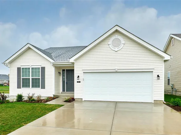 721 Palisades Dr, Saint Charles, MO 63301