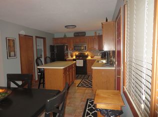 5677 Greenridge Dr, Toledo, OH 43615