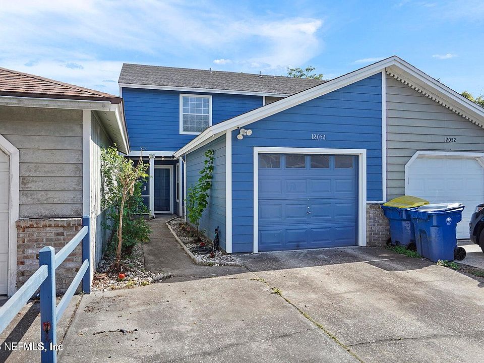 1st image of 12054 Cobblewood Ln N