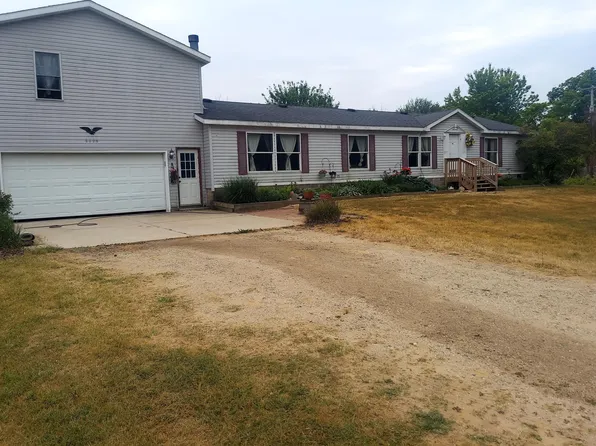 6806 121st Ave, Fennville, MI 49408