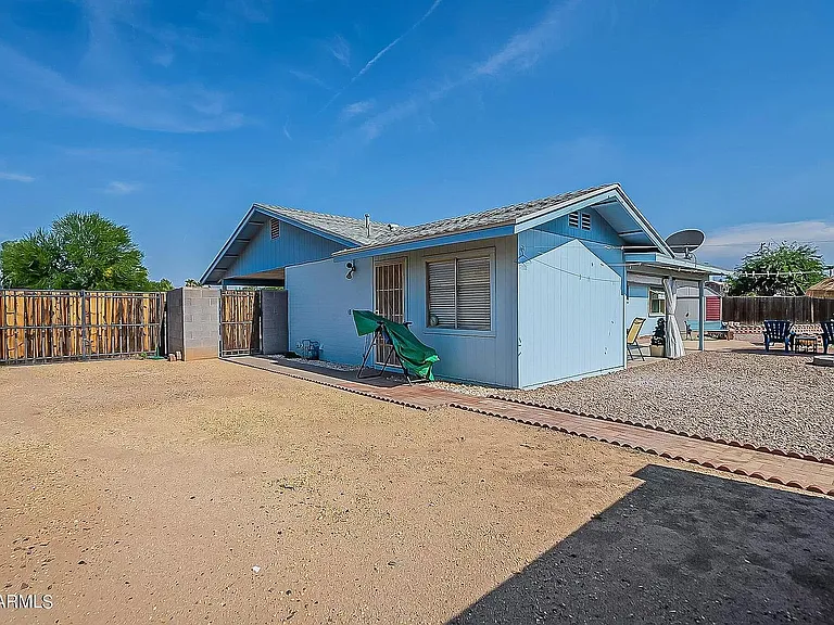 857 W Dublin St — Photo 13