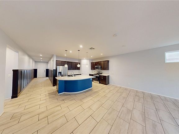 2nd image of 6940 Unicorn St