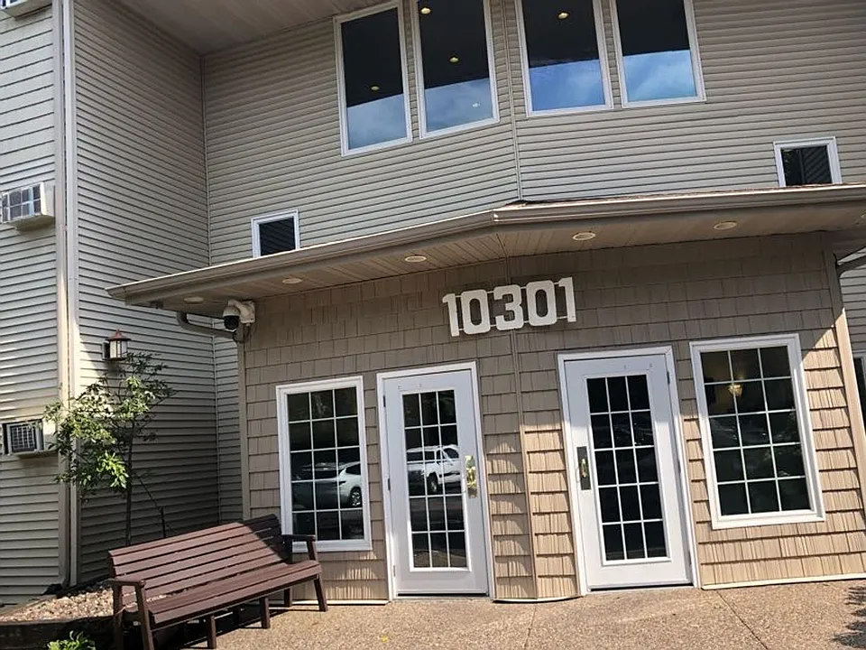 10301 Cedar Lake Rd #213