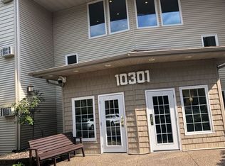 10301 Cedar Lake Rd APT 213, Minnetonka, MN 55305