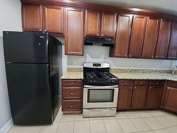 4th image of 2431 Maryland Ave #2