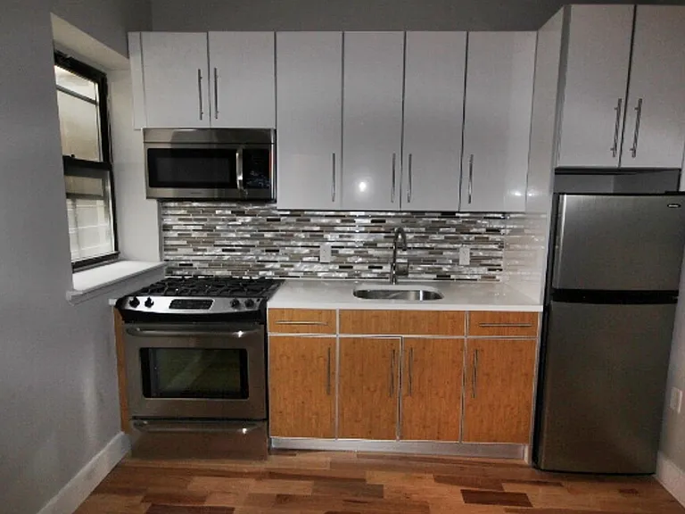 407 Chauncey St #3D — Photo 2