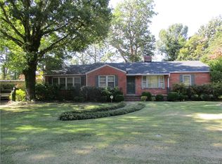 635 Hoke Dr, Petersburg, VA 23805