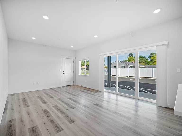 Valleyway Apartments — Photo 19