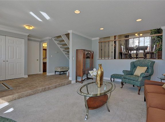 4th image of 1382 Vance Dr