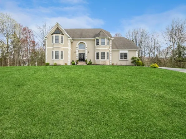 45 Camelot Drive, Warwick, NY 10990