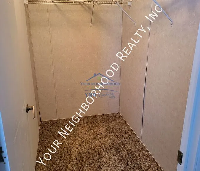 202 W El Paso Ave — Photo 7
