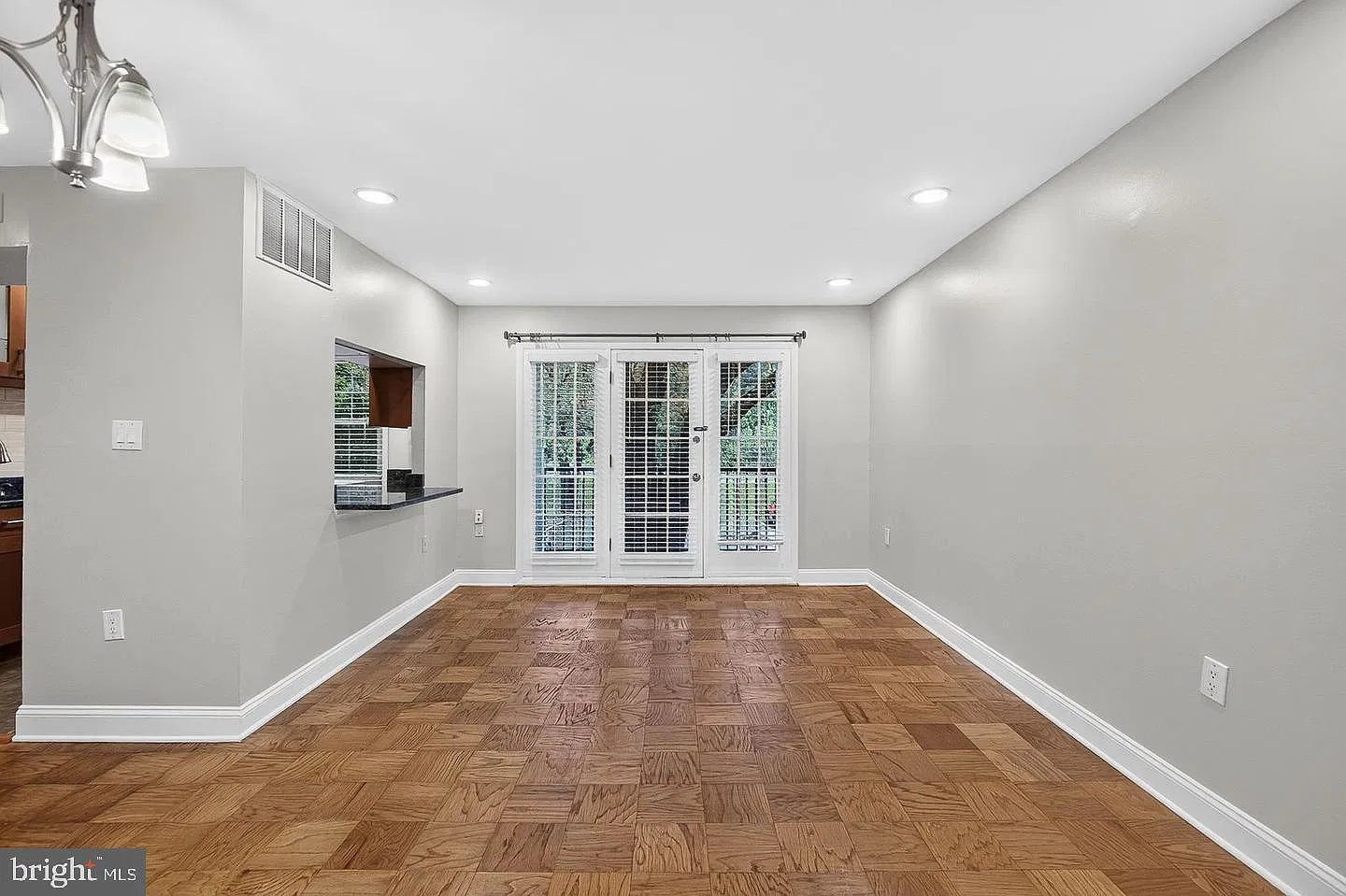 2 bed, 1.0 bath, 914 sqft, $2,100 — Photo 4