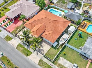 10020 SW 46th St, Miami, FL 33165