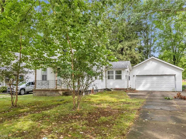 3607 Sanford Ave, Stow, OH 44224