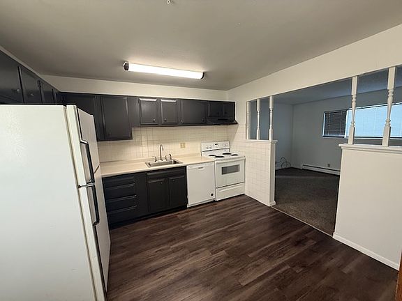 3rd image of 619 N Sun Dr #6