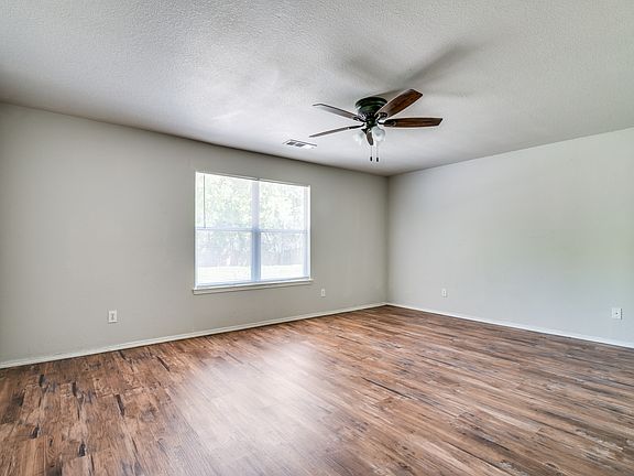 5th image of 3846 Juniper Hills Dr