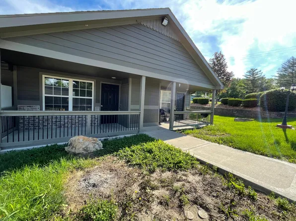 9516 Main Entrance Dr #2-4, Lees Summit, MO 64086