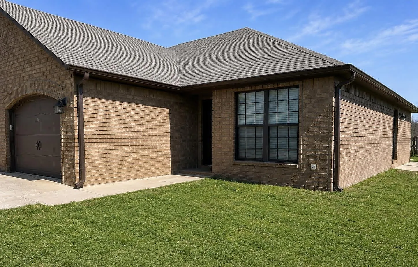 2 bed, 1.5 bath, 1063 sqft, $1,000 — Photo 1