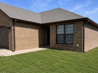 109 W England St, Lafe, AR 72436