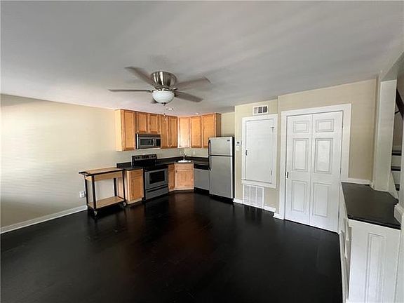 2nd image of 1233 Esplanade Ave APT 14