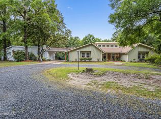 3919 Hanshaw Rd, Ocean Springs, MS 39564