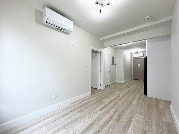 3rd image of 952 Bedford Ave #1D