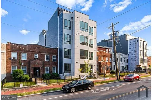 406 Kennedy St NW #2 Photo 1