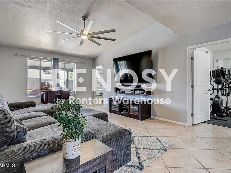 4145 W Danbury Dr — Photo 5