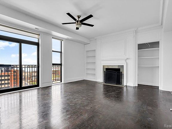 3rd image of 2900 E Jefferson Ave APT D601