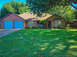 1304 Four Seasons Dr, Durant, OK 74701