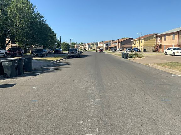 4th image of 1907 Cedarhill Dr