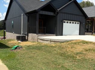 386 Moon Bay Dr, Kuttawa, KY 42055