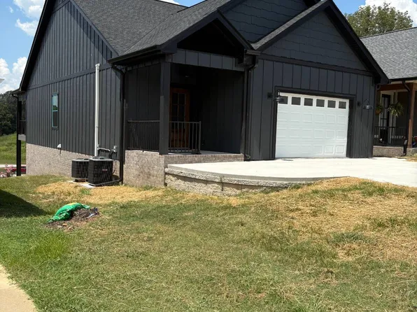 386 Moon Bay Dr, Kuttawa, KY 42055