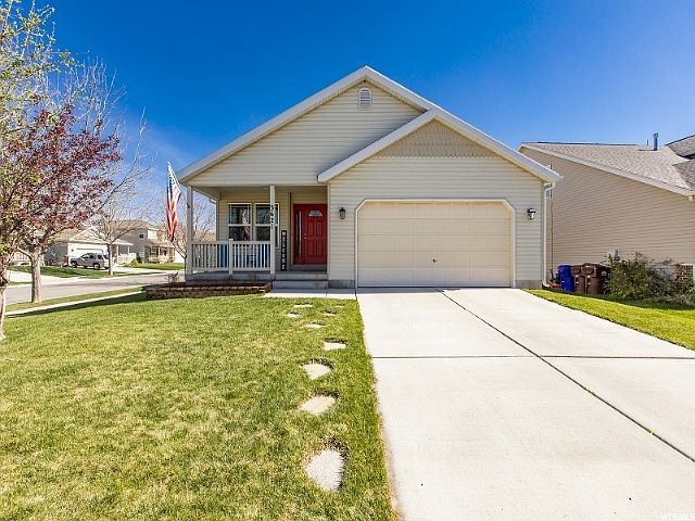 1st image of 3621 E Nairn Dr