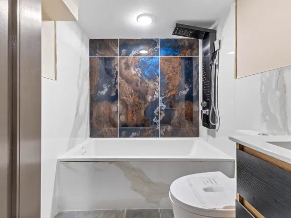 99 West 50th Street image 27 of 44