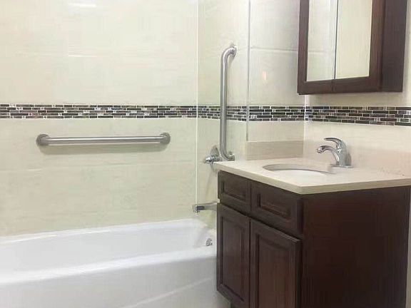 5th image of 136-21 Latimer Pl Floor 4