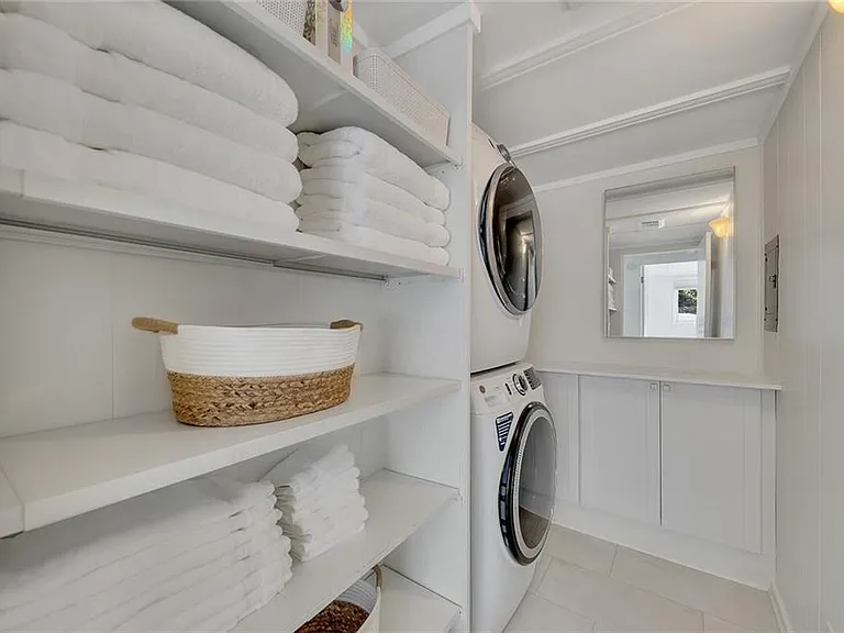 111 Robinhood Dr — Photo 22